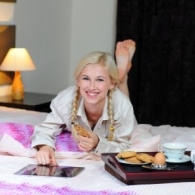 hotel_blonde